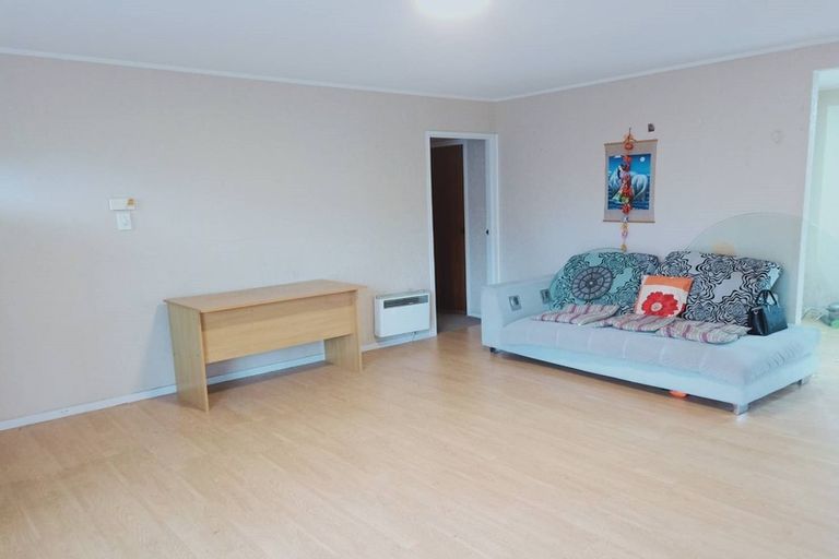Photo of property in 26 Sandgate Avenue, Botany Downs, Auckland, 2010
