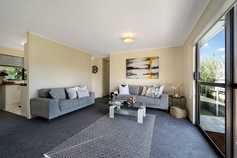 Photo of property in 1/14 Moxham Grove, Massey, Auckland, 0614