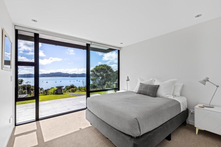 Photo of property in 28 Opahi Bay Road, Mahurangi West, Warkworth, 0983