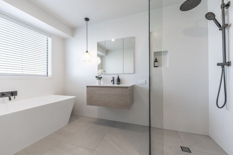 Photo of property in 2 Nikale Street, Cambridge, 3434