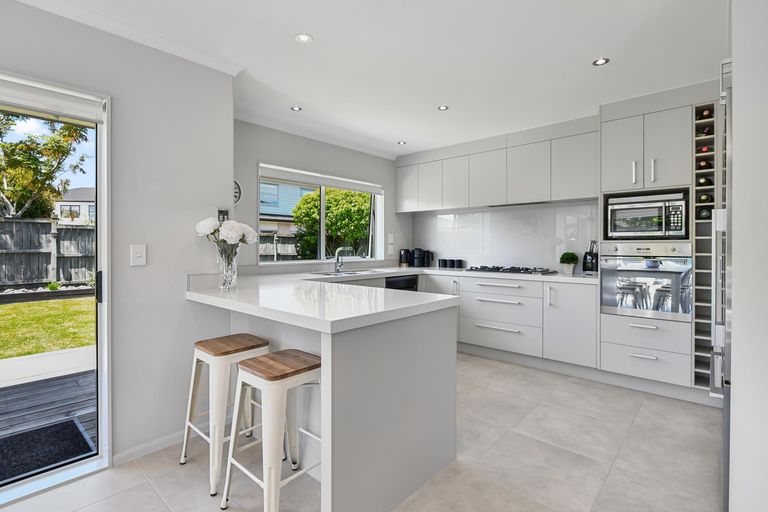 Photo of property in 10 Bayvista Drive, Karaka, Papakura, 2113