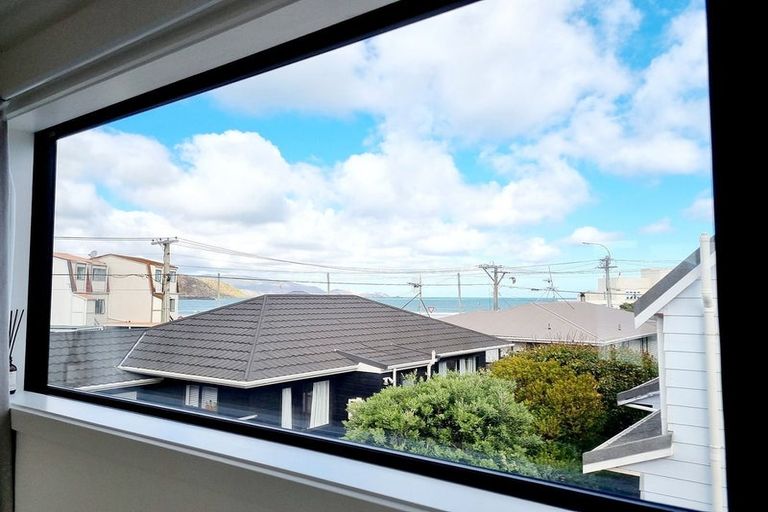 Photo of property in 112a Freyberg Street, Lyall Bay, Wellington, 6022