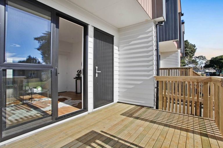 Photo of property in 1/35 Imrie Avenue, Mangere, Auckland, 2022