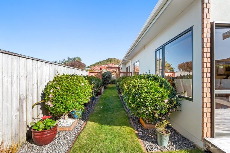 Photo of property in 11 Ormrod Grove, Riverstone Terraces, Upper Hutt, 5018