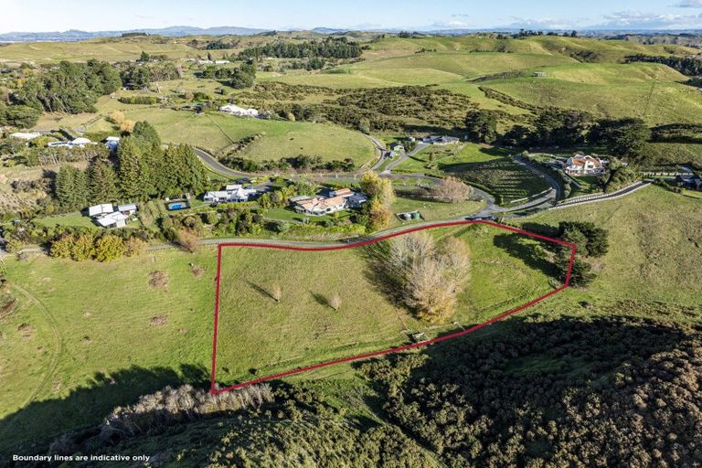 Photo of property in 70 Pineleigh Drive, Poraiti, Napier, 4182