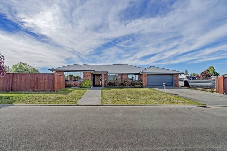 Photo of property in 2 Goldie Place, Rolleston, 7614