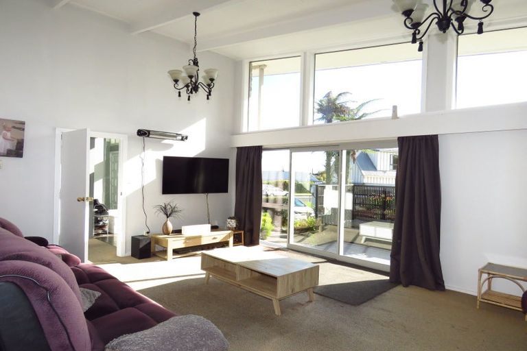 Photo of property in 35 Domett Street, Westport, 7825