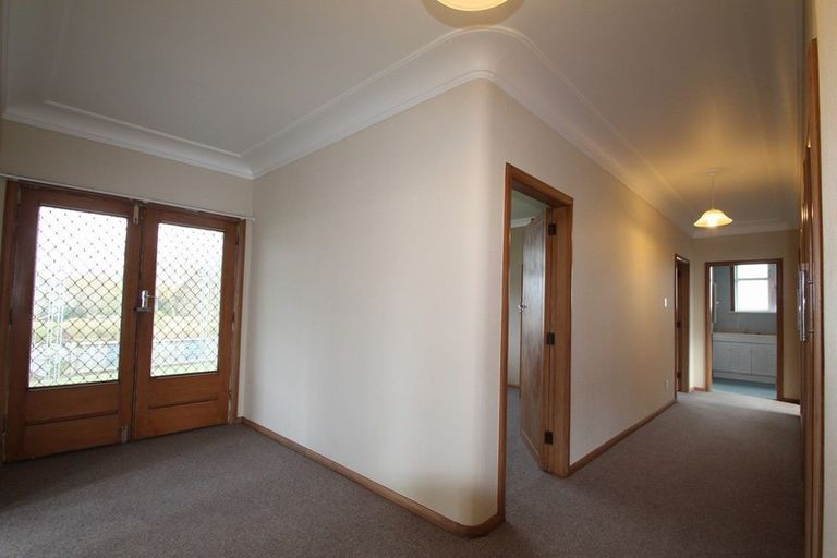 Photo of property in 47 Broadway, Stratford, 4332