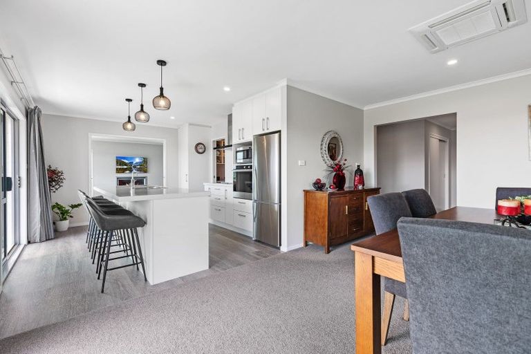 Photo of property in 6 Louise Drive, Ohauiti, Tauranga, 3112