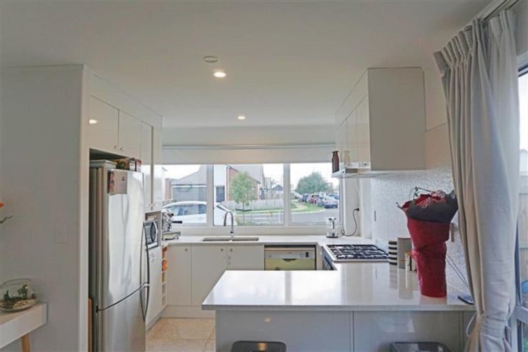 Photo of property in 8 Takahe Avenue, Takanini, 2112