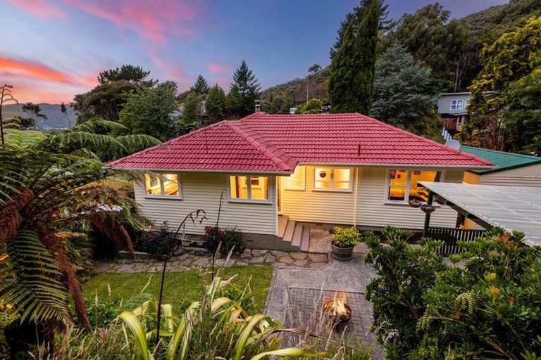 Photo of property in 54 Kowhai Street, Wainuiomata, Lower Hutt, 5014