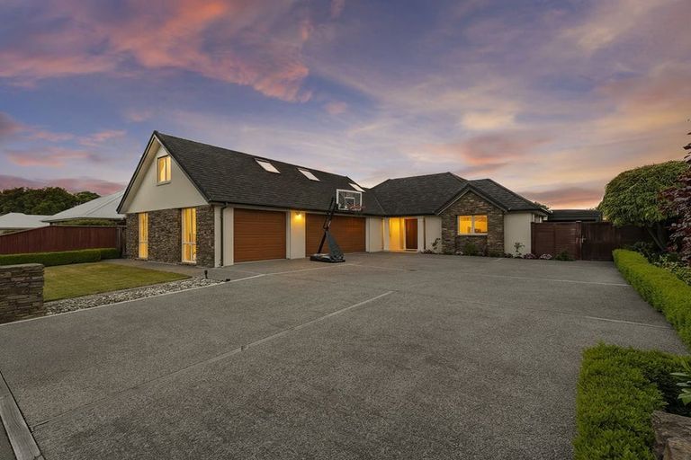 Photo of property in 18 Lochmore Street, Bishopdale, Christchurch, 8051