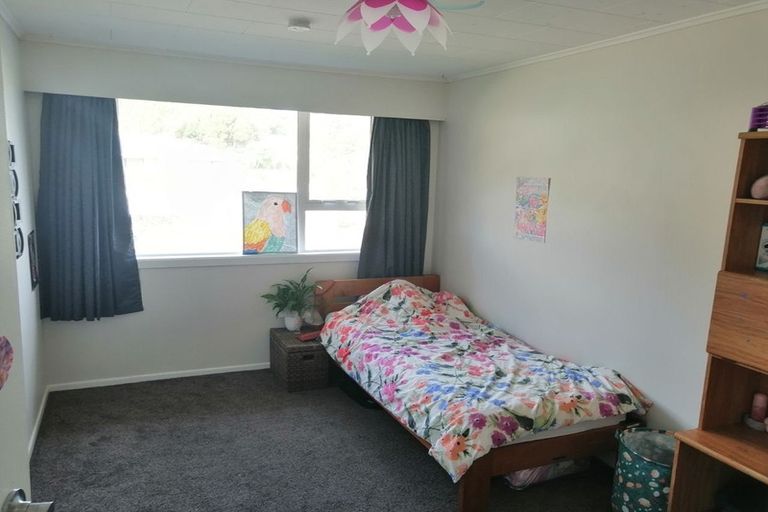 Photo of property in 8 Christchurch Crescent, Kelson, Lower Hutt, 5010