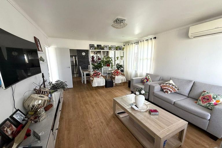 Photo of property in 11 Harania Avenue, Favona, Auckland, 2024