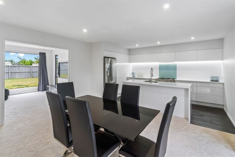 Photo of property in 6 Marble Court, Rolleston, 7614