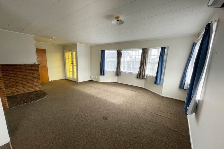 Photo of property in 100 Hillcrest Road, Papatoetoe, Auckland, 2025