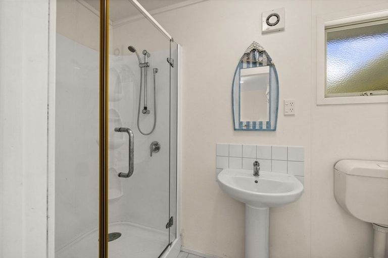Photo of property in 105 Yorke Road, Haruru, 0204