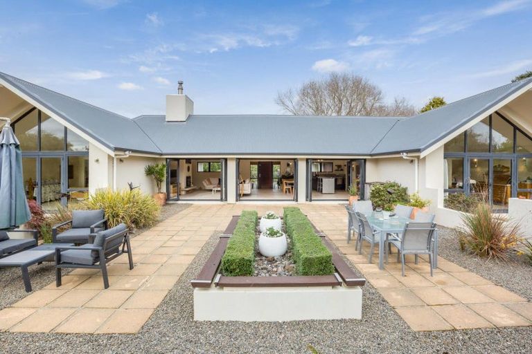 Photo of property in 90 Peka Peka Road, Peka Peka, Waikanae, 5391