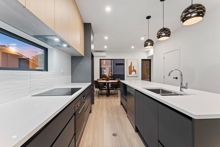 Photo of property in 21b Neal Avenue, Glenfield, Auckland, 0629