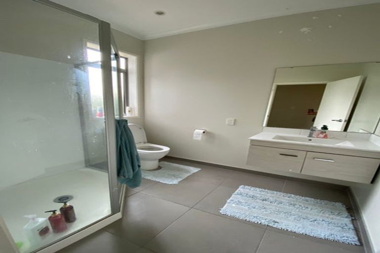 Photo of property in 33 Anchorage Drive, Karaka, Papakura, 2113