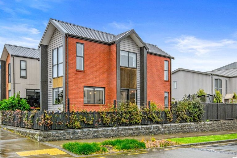 Photo of property in 18 Ringa Matau Road, Hobsonville, Auckland, 0616
