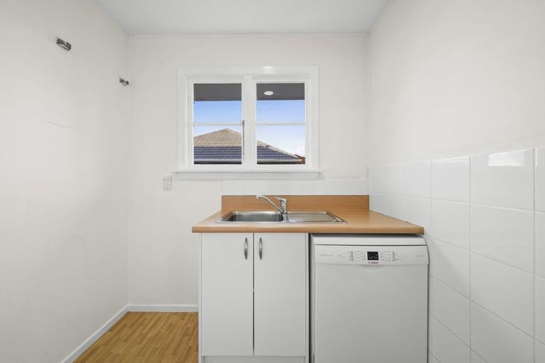 Photo of property in 43 Bevington Street, Avonhead, Christchurch, 8042