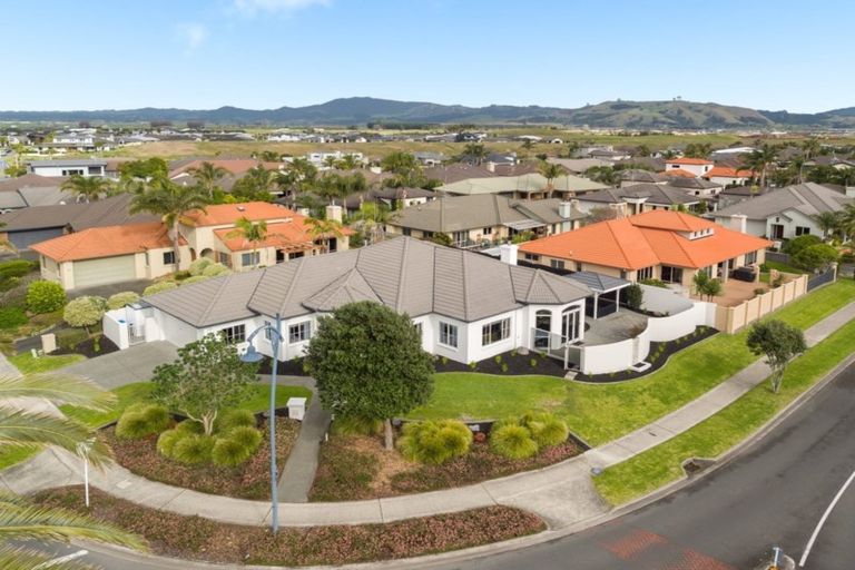 Photo of property in 1 Santa Cruz Drive, Papamoa Beach, Papamoa, 3118