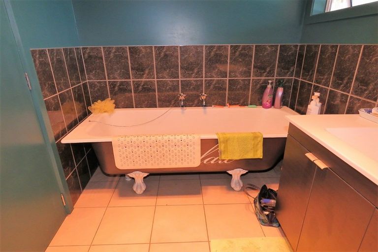 Photo of property in 123 Russell Street, Westport, 7825