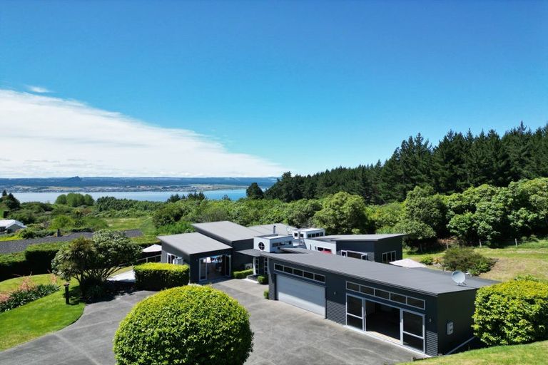 Photo of property in 10 Cameron Drive, Acacia Bay, Taupo, 3385