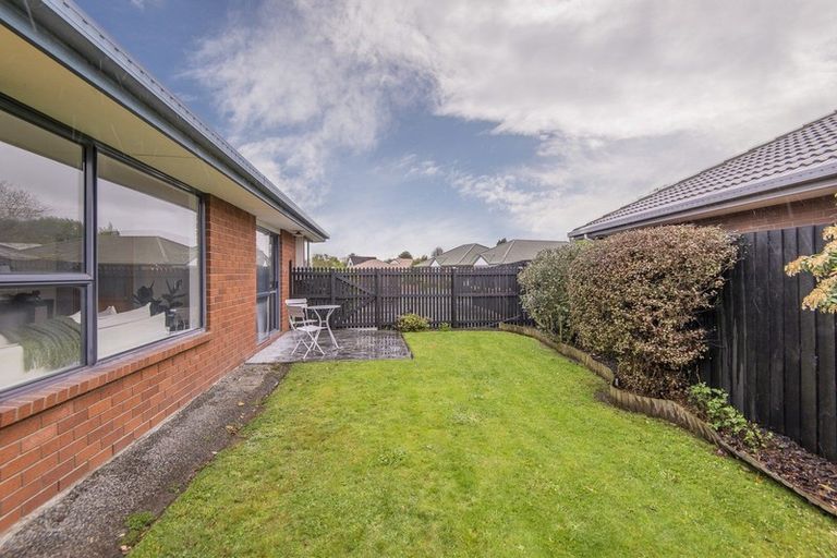 Photo of property in 14 Innisfree Place, Northwood, Christchurch, 8051