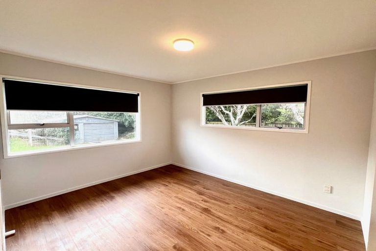 Photo of property in 36 Challen Close, Conifer Grove, Takanini, 2112
