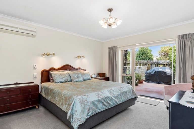 Photo of property in 16 Meadowviews Drive, Welcome Bay, Tauranga, 3112