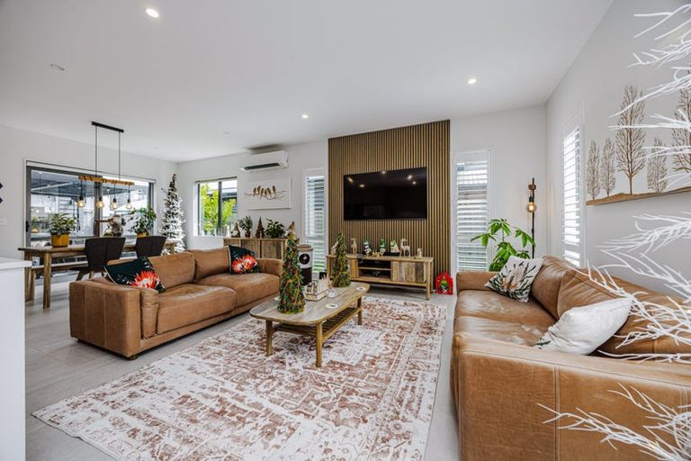Photo of property in 43 Port Way, Rosehill, Papakura, 2113