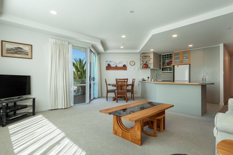 Photo of property in 10/12 Maunganui Road, Mount Maunganui, 3116