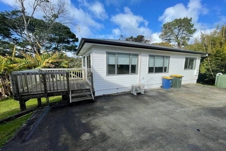Photo of property in 7 Mirage Place, Beach Haven, Auckland, 0626