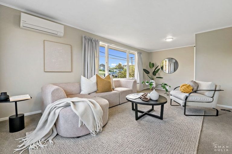 Photo of property in 27 Amberley Avenue, Te Atatu South, Auckland, 0610