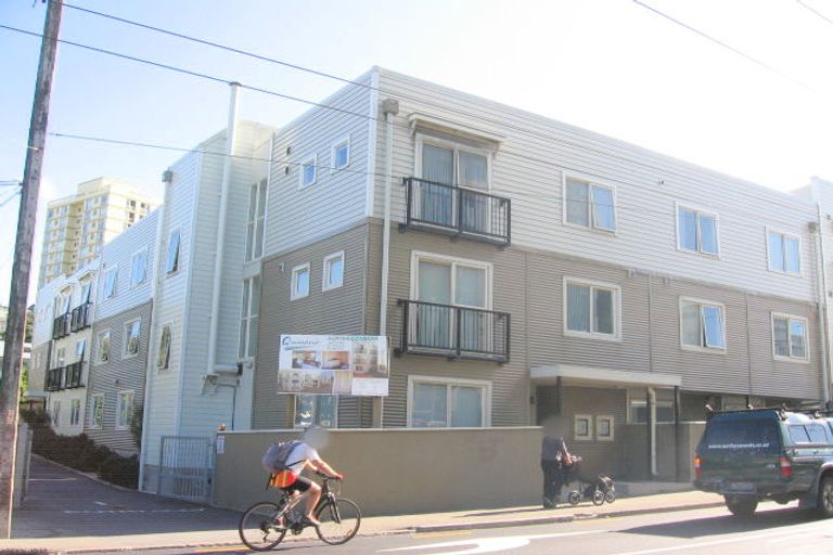 Photo of property in 363u1 Willis Street, Mount Cook, Wellington, 6011