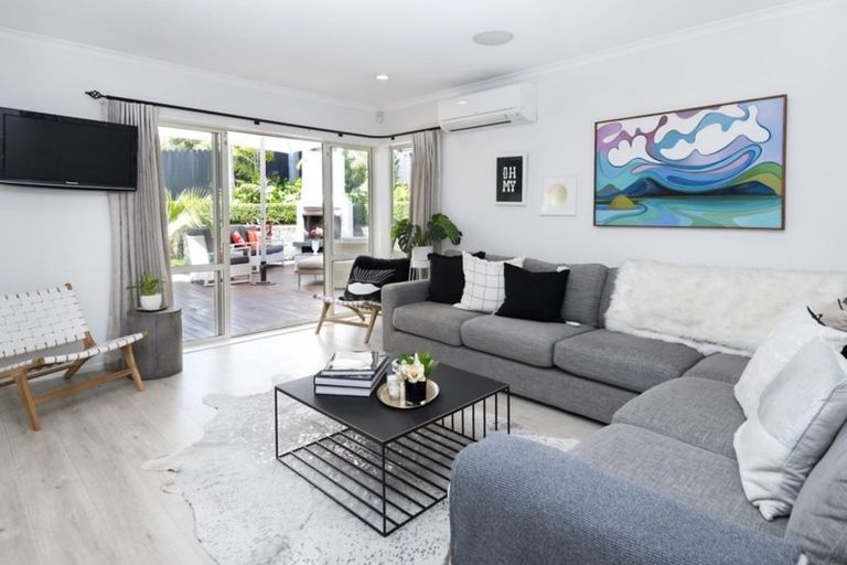 Photo of property in 148 John Brooke Crescent, East Tamaki Heights, Auckland, 2016