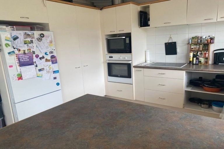 Photo of property in 3 Maghera Drive, East Tamaki Heights, Auckland, 2016