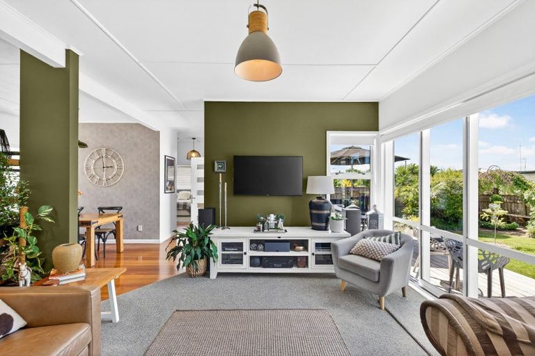 Photo of property in 17 Gallipoli Road, Onekawa, Napier, 4110