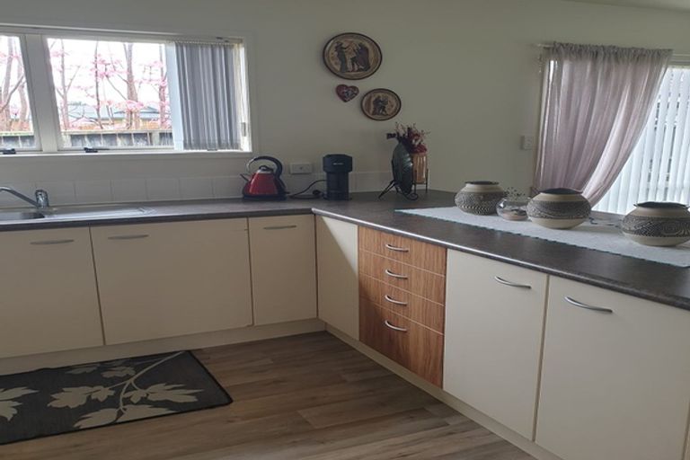 Photo of property in 11/15 O'sullivan Place, Waiuku, 2123