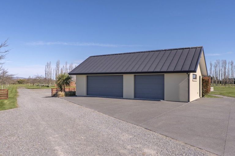Photo of property in 585 Coutts Island Road, Coutts Island, Christchurch, 7670