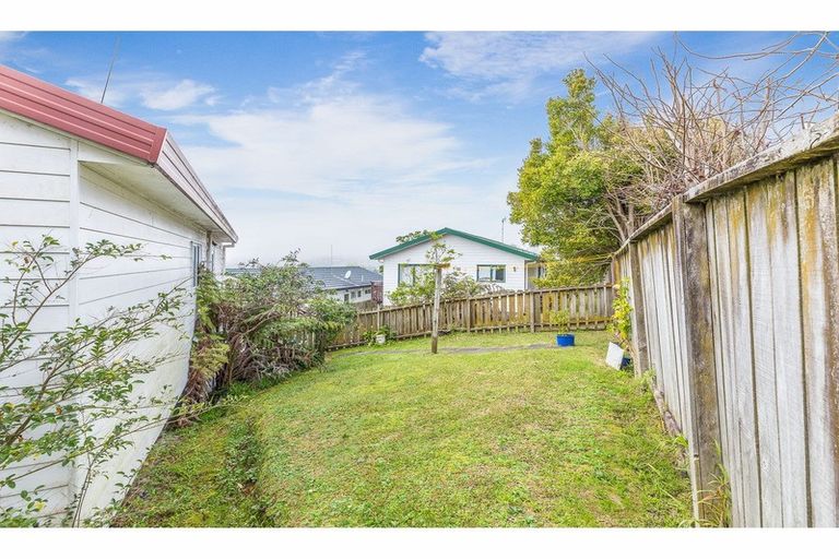 Photo of property in 12a Jean Place, Stanmore Bay, Whangaparaoa, 0932
