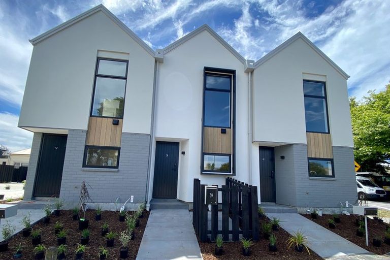 Photo of property in 37 Charles Street, Waltham, Christchurch, 8011