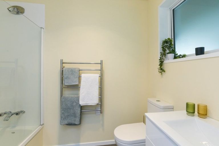 Photo of property in 33b Cambrian Street, Churton Park, Wellington, 6037