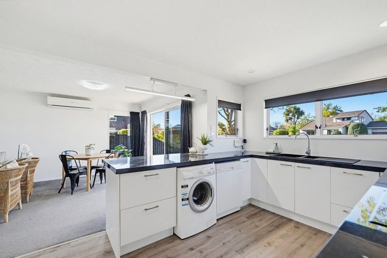 Photo of property in 1/3 Waimokihi Place, Somerfield, Christchurch, 8024