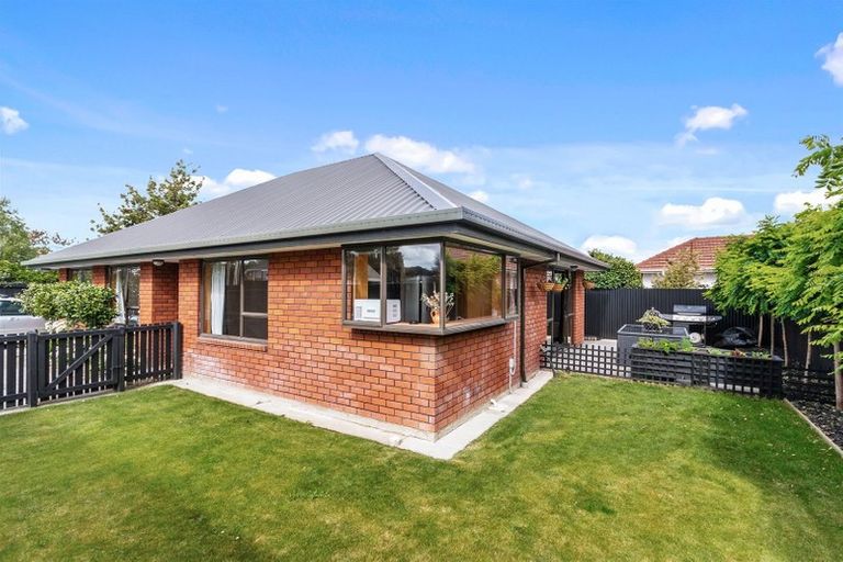 Photo of property in 77 Golf Links Road, Shirley, Christchurch, 8061