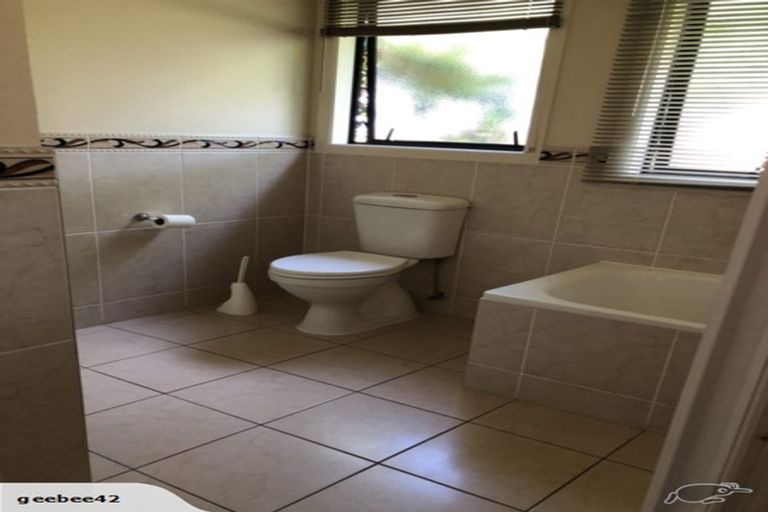 Photo of property in 28 Toomer Place, Beachlands, Auckland, 2018