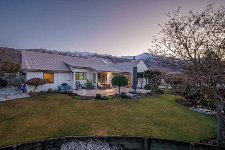 Photo of property in 72a Meadowstone Drive, Wanaka, 9305