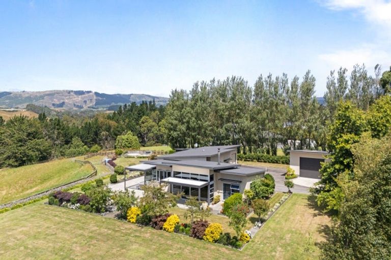 Photo of property in 14 Branksome Place, Aokautere, Palmerston North, 4471